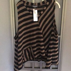 NWT transparente black label Gray and taupe sleeveless top plus size 3￼